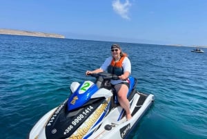 Malta: 1 uur jetski huren (geen rijbewijs nodig)