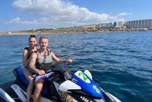 Malta: 1 uur jetski huren (geen rijbewijs nodig)