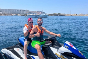 Malta: 1 uur jetski huren (geen rijbewijs nodig)