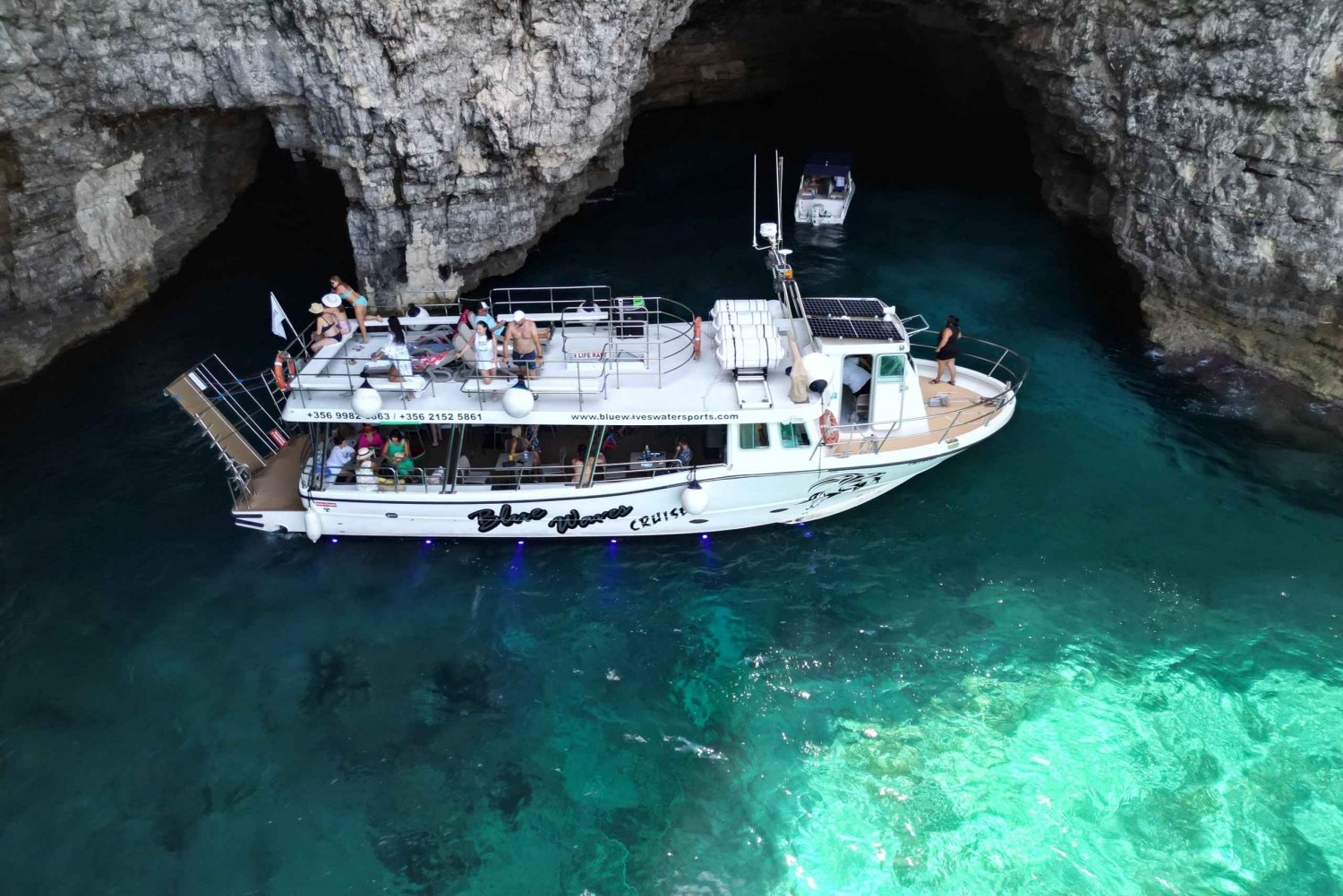 Lagoa Azul de Comino e Lagoa de Cristal - Cruzeiro de 3 baías