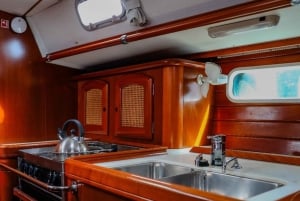 Edullinen jaettu seikkailuvene Gozoon ja Cominoon