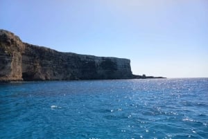Lagoa Azul: incrível passeio de barco por Comino e Gozo