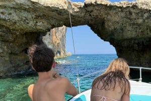 Lagoa Azul: incrível passeio de barco por Comino e Gozo