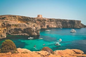 Malta: Comino, Blue Lagoon Crystal Lagoon en zeegrotten