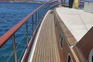 Голубая лагуна, Кристальная лагуна, остров Комино и пещеры