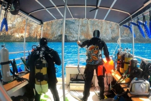 Boat for scuba divers: Um El Faroud & Ghar Lapsi