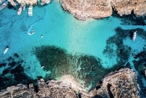 Fahrt mit der Küstenfähre zur Blauen Lagune (Insel Comino)