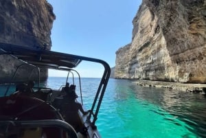 Comino + 20 minute Cave Tour