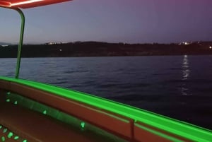 Puesta de sol: Laguna Azul, Laguna Cristalina, lancha privada en Malta.