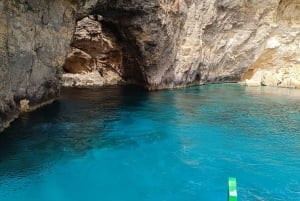 Comino: Private boat tour with Snorkeling activities & caves