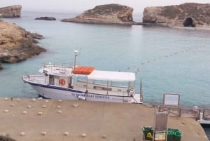 Comino: Private båtturer, svømmestopp og grotteturer
