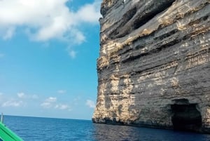 Comino: private charter to Crystal & Blue lagoon & Caves