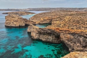 Grotte marine di Comino in motoscafo e biglietto per il bus Hop-On/Off Gozo