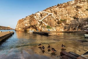 Grotte marine di Comino in motoscafo e biglietto per il bus Hop-On/Off Gozo