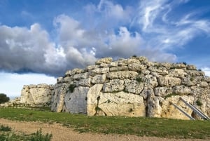 From Malta: Gozo Tuk-Tuk Tour with Comino Mini Cruise