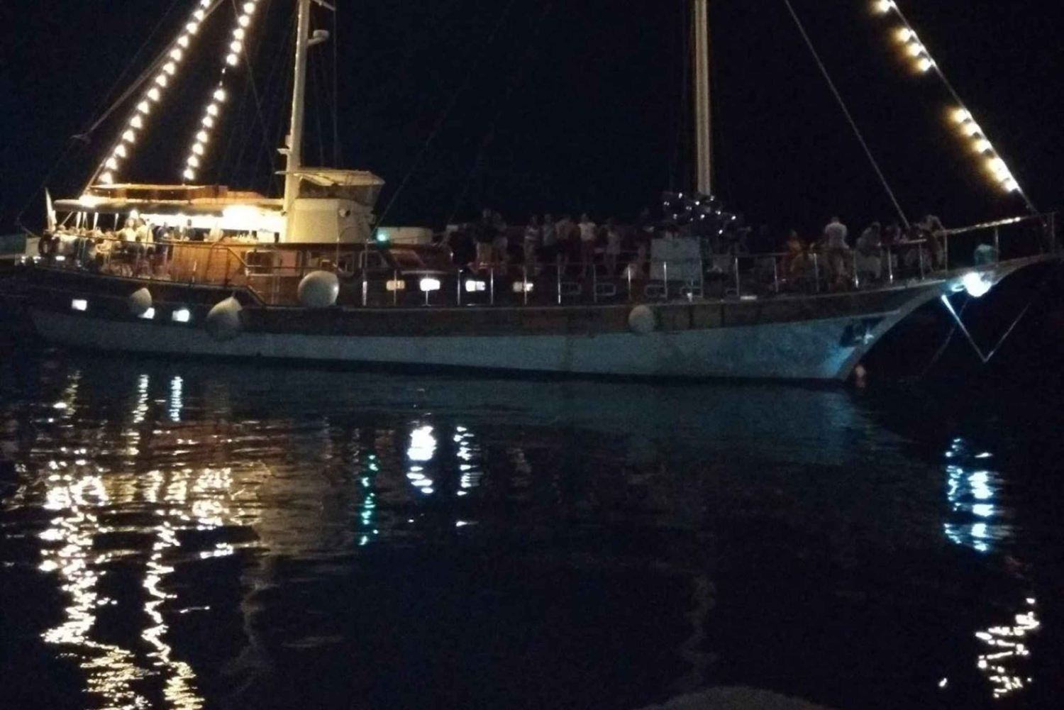 Dalla baia di Mellieha, Malta: crociera al tramonto alla Laguna Blu