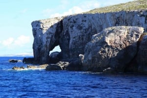 マルタ：ゴゾ島、洞窟、ブルー＆クリスタルラグーン半日クルーズ