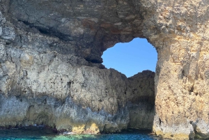 From Sliema: Comino & Blue Lagoon tour with Boat Ride