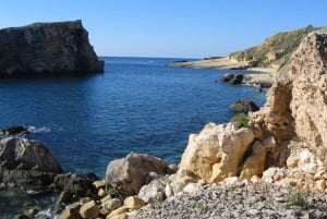 Gozo: 1 tunti kajakki plus + luolastokierros + pudotus Blue Lagoonin luona.