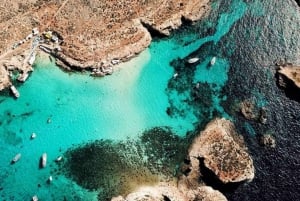 Gozo: 1 timmes kajak plus + grotttur + avlastning Blå lagunen