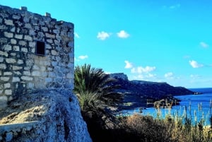 Gozo Unveiled: Guided Hiking Tour with Bouldering