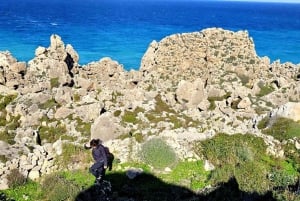 Gozo Unveiled: Guided Hiking Tour with Bouldering