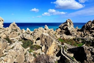 Gozo Unveiled: Guided Hiking Tour with Bouldering