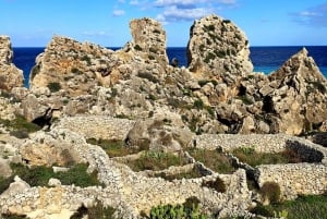 Gozo Unveiled: Guided Hiking Tour with Bouldering