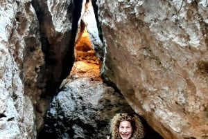 Gozo Unveiled: Guided Hiking Tour with Bouldering