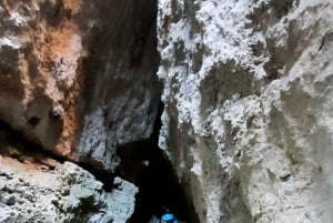 Gozo Unveiled: Guided Hiking Tour with Bouldering