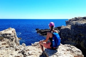 Gozo Unveiled: Guided Hiking in Comino Island