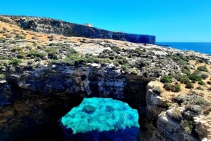 Gozo Unveiled: Guided Hiking in Comino Island