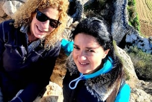 رحلة غوزو المكشوفة: جولة مشي بصحبة مرشد في غوزو - تسلق الصخور