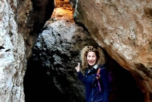 رحلة غوزو المكشوفة: جولة مشي بصحبة مرشد في غوزو - تسلق الصخور