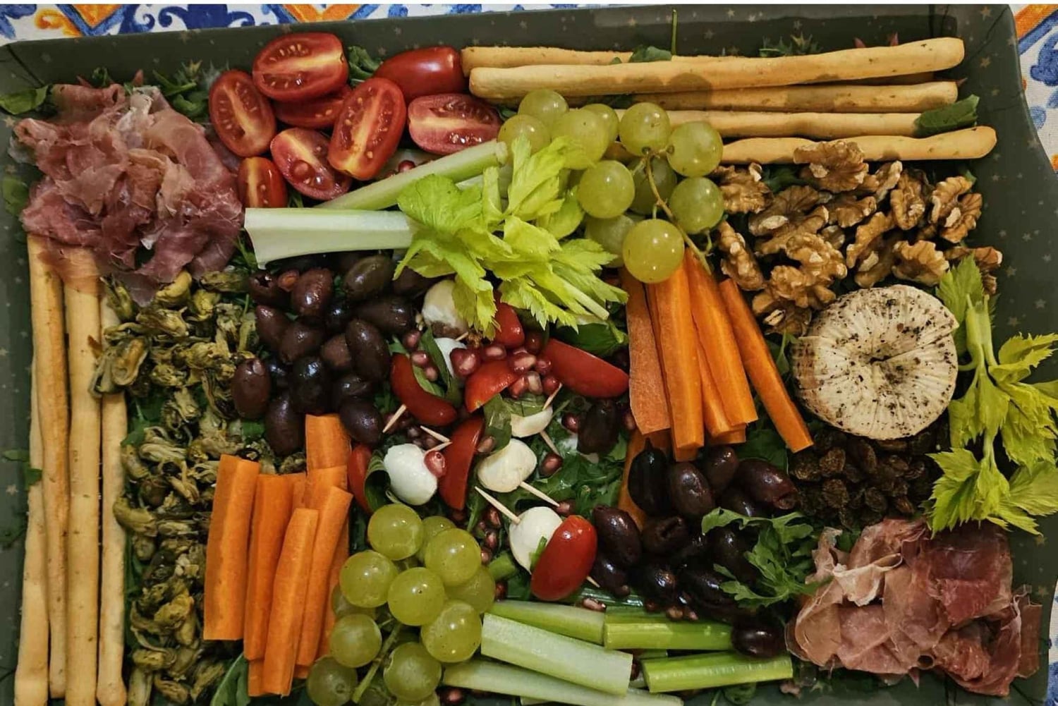 غوزو: نزهة غروب الشمس في خليج إكسليندي مع الماعز القزم