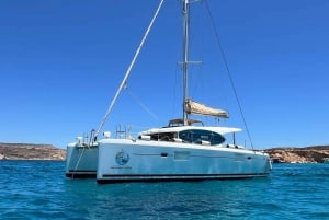 St. Paul's Bay: Half-Day Luxury Catamaran Tour with Drinks