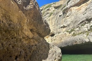 Gozon piilotetut polut: luonnonkaunis vaellus ja rannikkopiknik