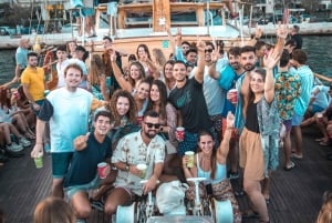 Malte : Lazy Pirate Boat Party avec boissons et nourriture