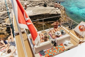 Malta: Blå lagune, strande og bugter - tur med katamaran