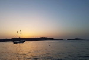 Malta: Blue Lagoon: Blue Lagoon Sunset Evening Swim & Snorkel Boat Cruise (uinti ja snorklaus)