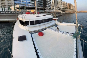 Malta: Aluguel de catamarã La Zingara para um dia privado