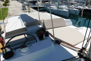 Malta: Catamarã privado com capitão