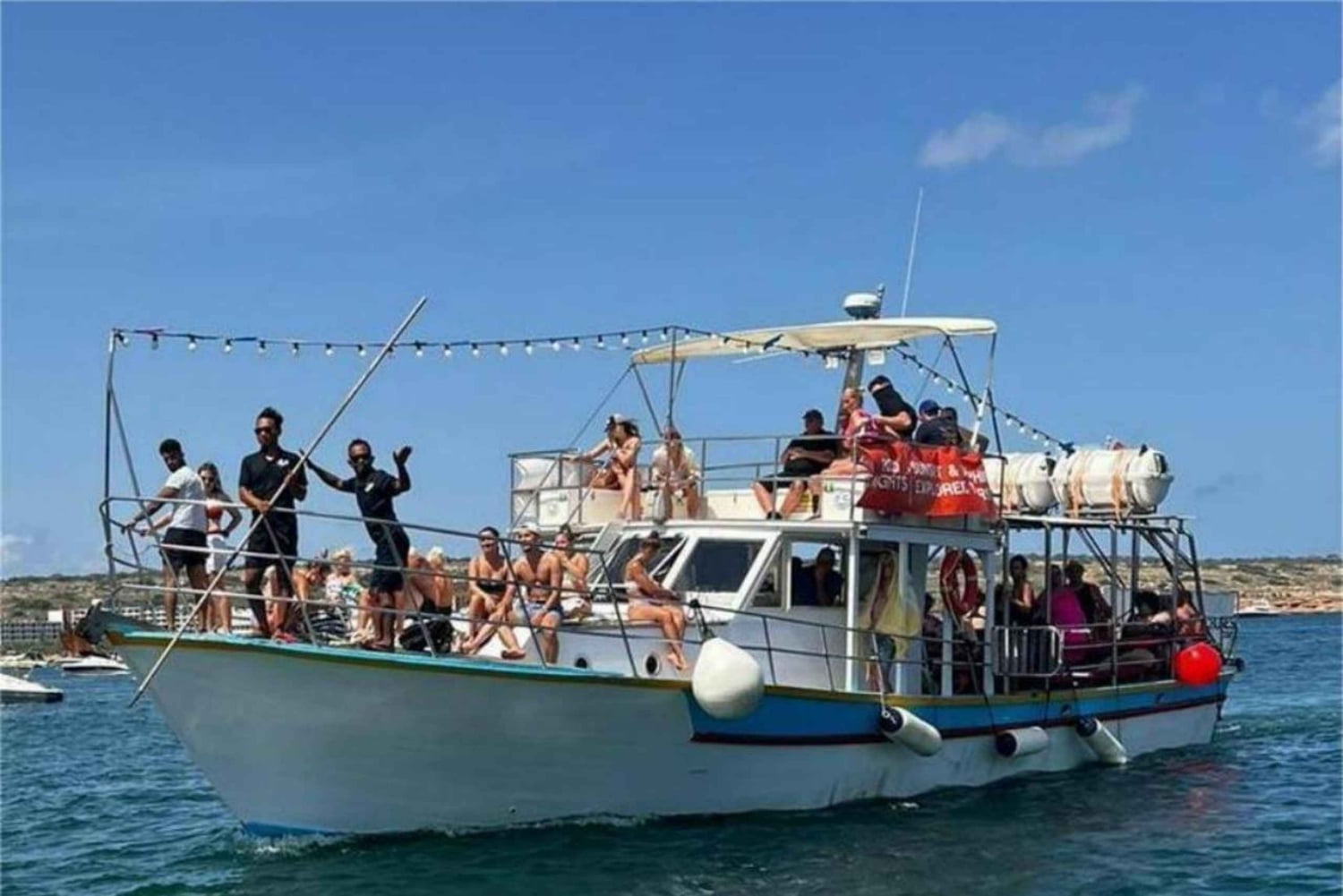 مالطا: كومينو، البحيرة الزرقاء، والكهوف، جولة بالقارب لمدة 3.5 ساعة