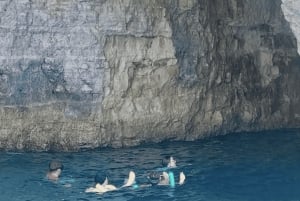 مالطا: قارب خاص بجزيرة كومينو