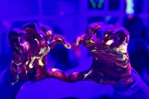 Malta: Glow-in-the-Dark Drink & Paint Experience