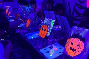 Malta: Glow-in-the-Dark Drink & Paint Experience