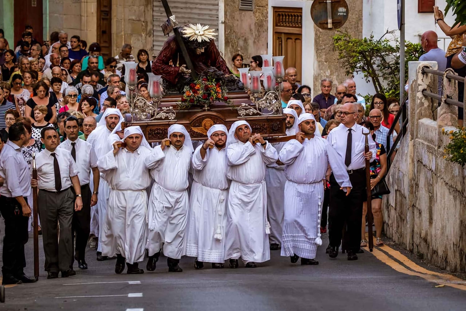 Malte : Procession de l'après-midi du vendredi saint avec transport