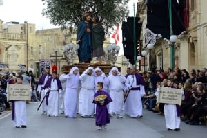 Malte : Procession de l'après-midi du vendredi saint avec transport