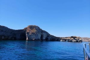 マルタ：ゴゾ島とコミノ島のサンセット ツアー、ブルー ラグーンと送迎付き