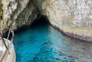 Malta/Gozo:Comino,Crystal/BlueLagoon&Caves Private Boat trip